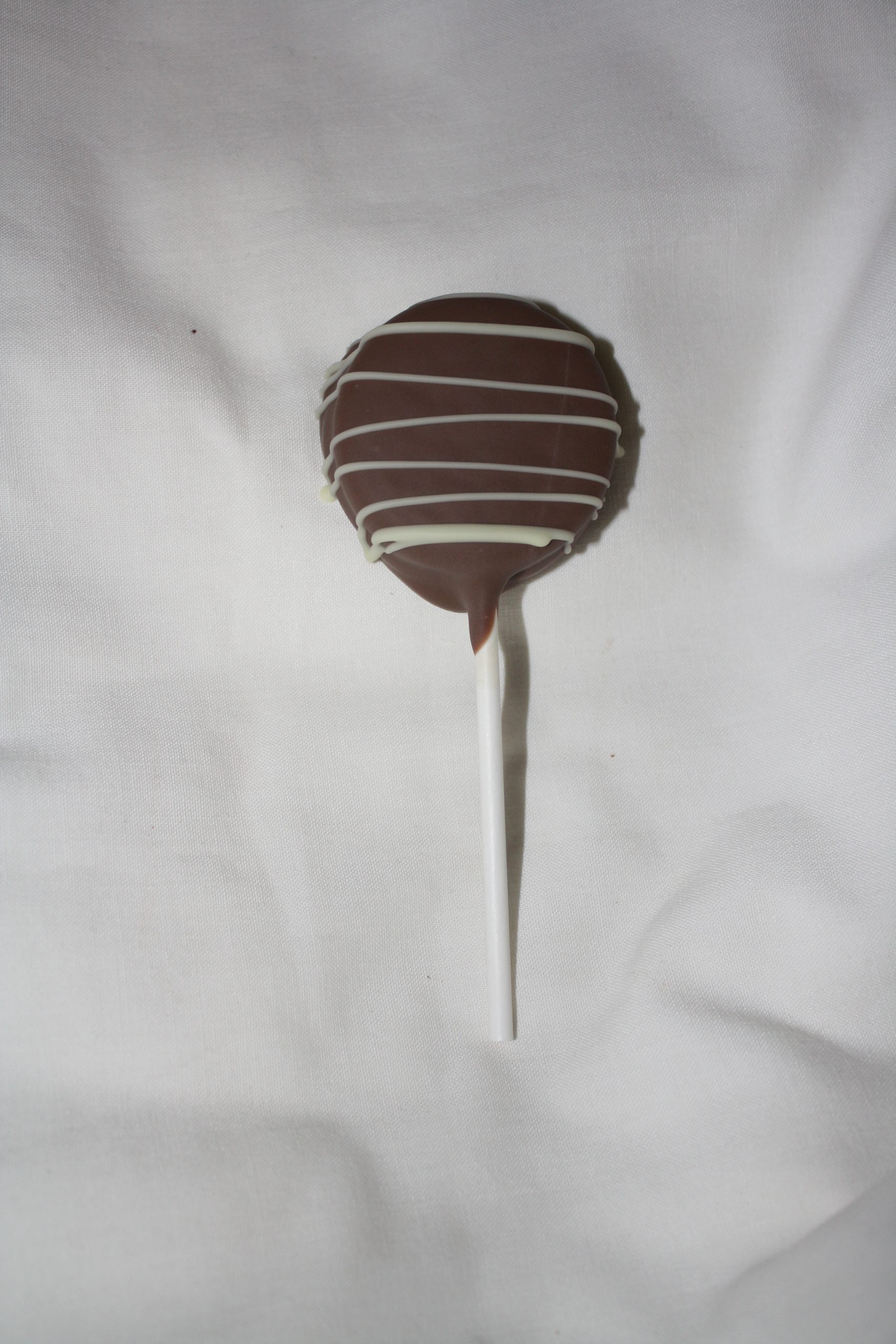 Oreos dipped in chocolate